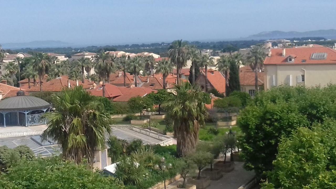 Residence L'Emilia Hyères Eksteriør bilde